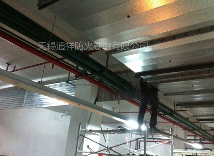 怎么才能搞好起吊夾層玻璃擋煙垂壁的工作中呢？